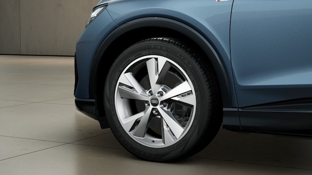 Audi Q4 e-tron SUV 45 e-tron Audi Q4 e-tron
