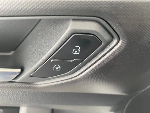 Volkswagen T-Cross 4Me TSI