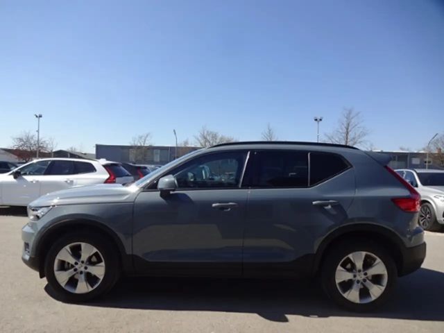 Volvo XC40 Core Momentum T3