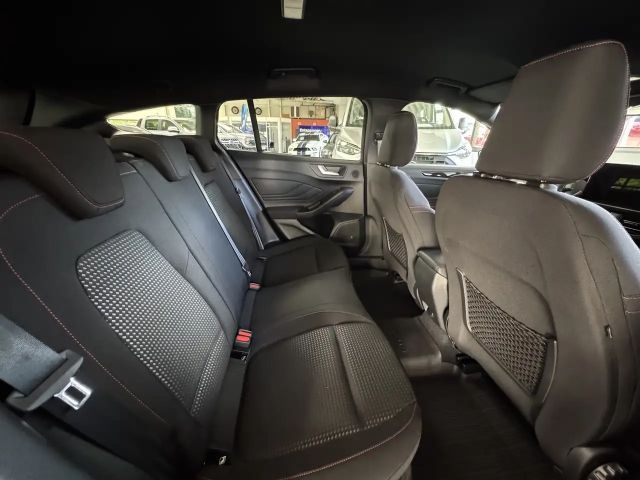 Ford Focus ST Line Wagon