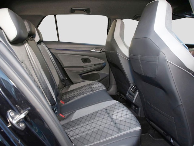 Volkswagen Golf 2.0 TDI DSG Golf VIII R-Line