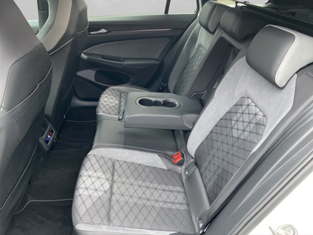 Volkswagen Golf 2.0 TDI DSG Golf VIII Variant