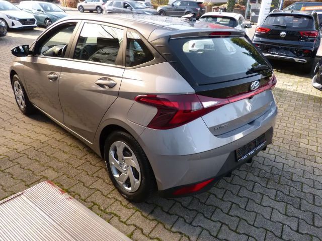Hyundai i20 APPLE SHZ LHZ KAMERA TEMPOMAT