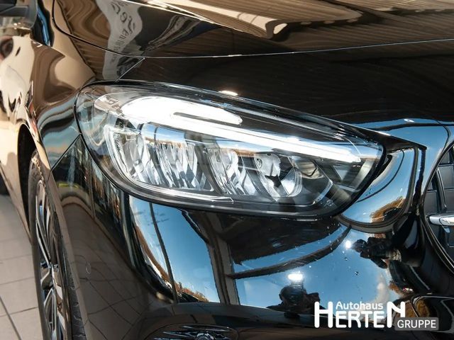 Mercedes-Benz B 200 Progressive Sedan