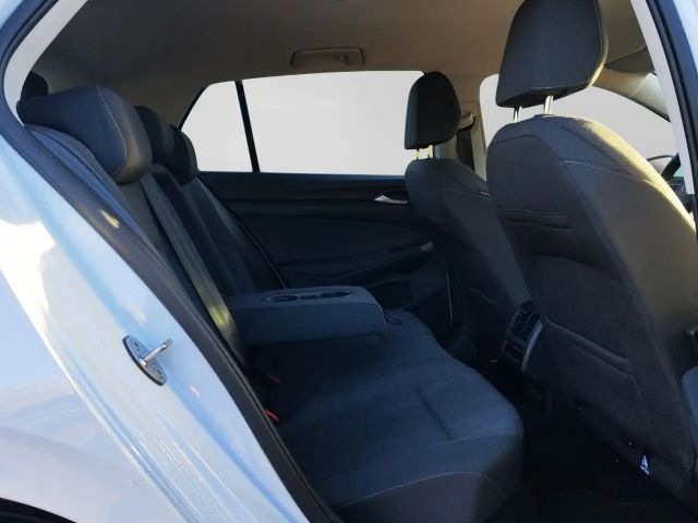 Volkswagen Golf 1.5 TSI Life eHybrid