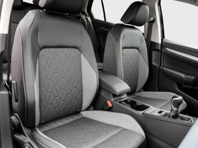 Volkswagen Golf 1.5 TSI Golf VIII