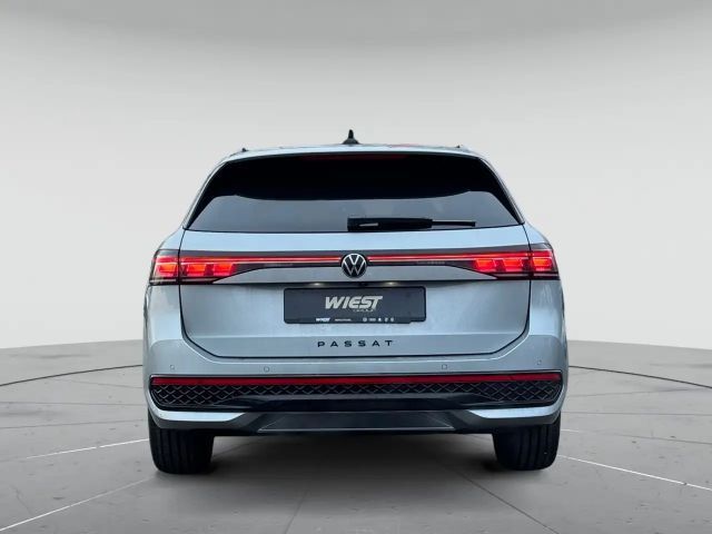 Volkswagen Passat 2.0 TDI DSG IQ.Drive R-Line