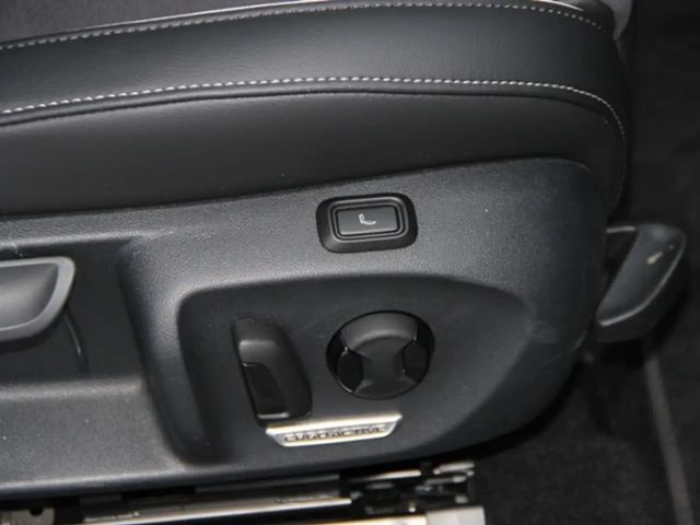 Volkswagen Passat 1.5 eTSI Business DSG Variant