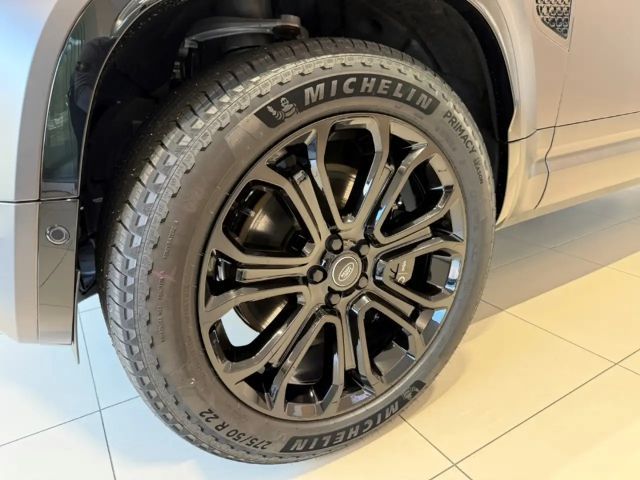 Land Rover Defender 110