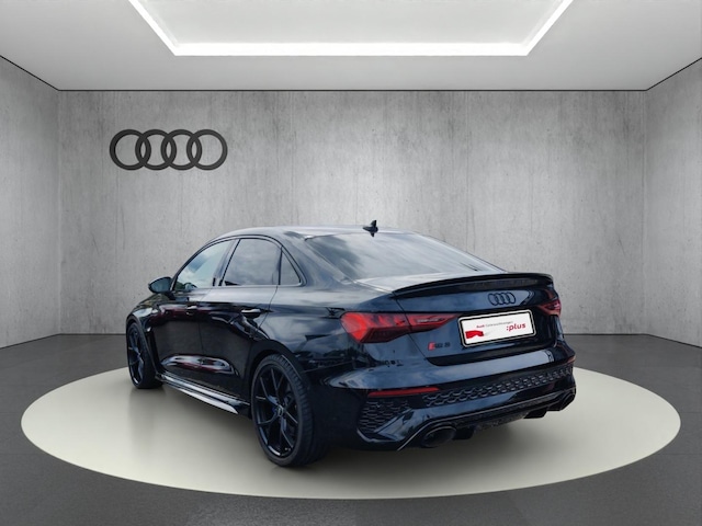 Audi RS3 Quattro S-Tronic Sedan