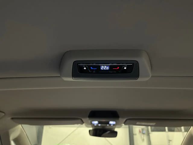 Volkswagen Multivan Style T7