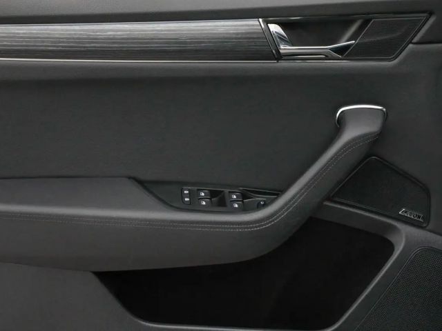 Skoda Superb 2.0 TDI Combi Style Style