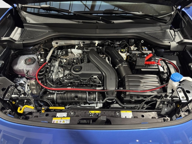 Volkswagen T-Roc 1.5 eTSI DSG R-Line