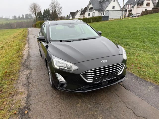 Ford Focus Cool & Connect Wagon