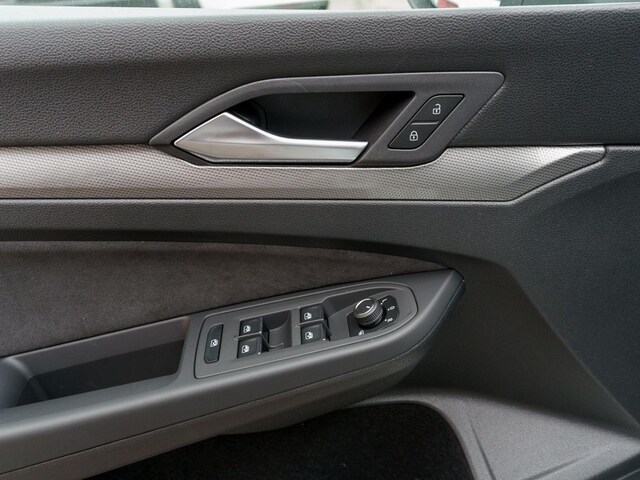 Volkswagen Golf 1.5 eTSI DSG