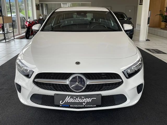 Mercedes-Benz A 180 A 180 d