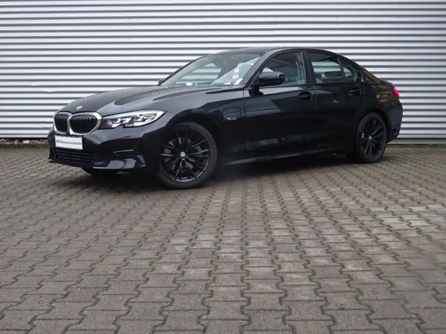 BMW 320 320e Advantage pakket Sedan