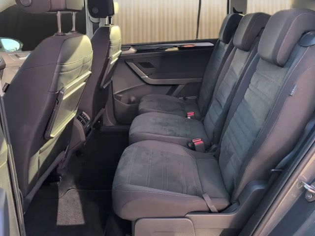 Volkswagen Touran 1.5 TSI DSG R-Line