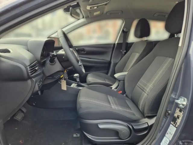 Hyundai i20 SITZHEIZUNG+NAVI+KLIMA+LENKRADHEIZ+RÜCKFAHRKAM.