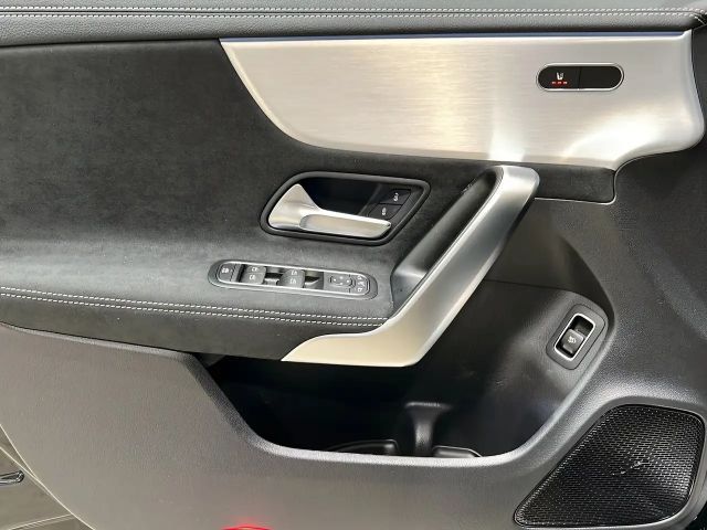 Mercedes-Benz CLA 200 AMG Line Coupé