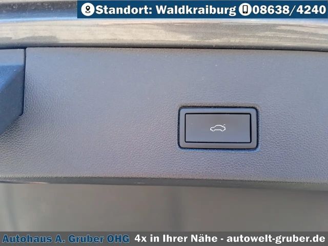 Volkswagen T-Roc ACTIVE Automatik+LED+8fach+Navi