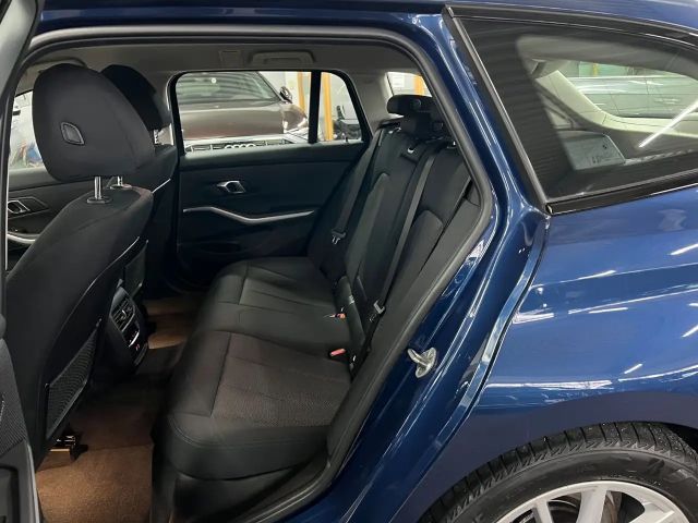 BMW 320 320d Touring xDrive