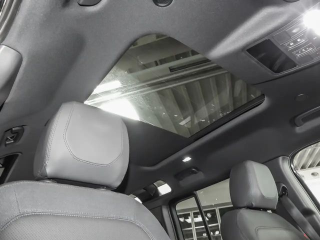 Land Rover Defender 110 Dynamic P400 SE