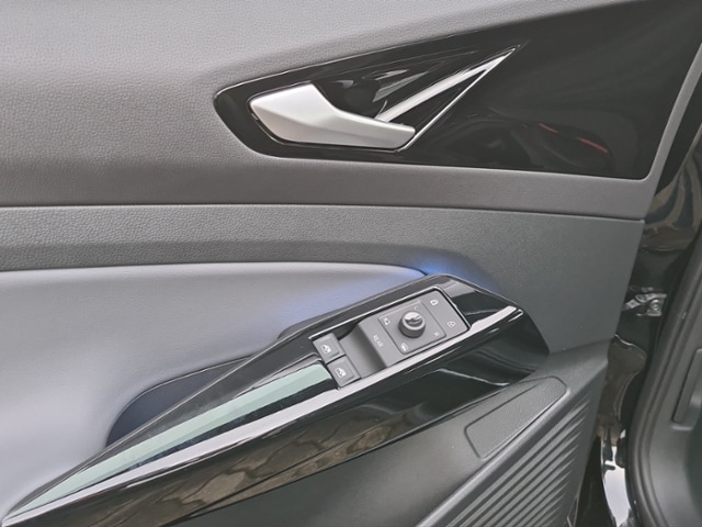 Volkswagen ID.5 +AHK+NAVI+PDC+ACC+SHZ+LED+APPCONN+19"LMRÄDER