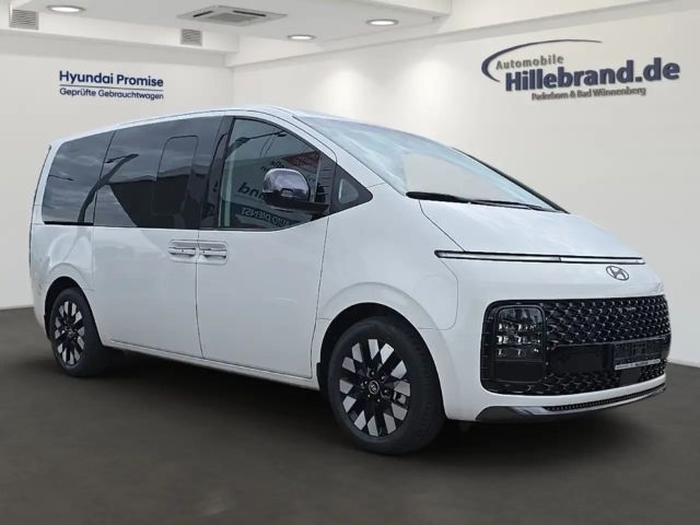 Hyundai Staria Signature