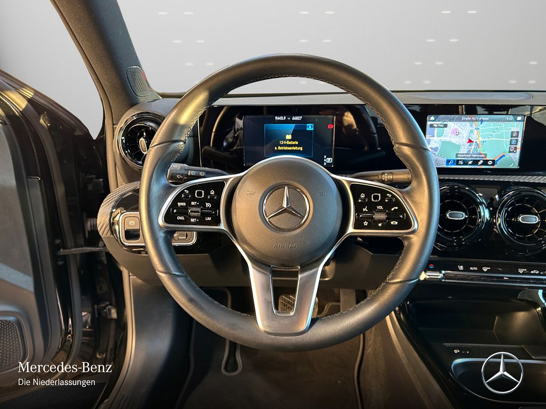 Mercedes-Benz A 180 A 180 d