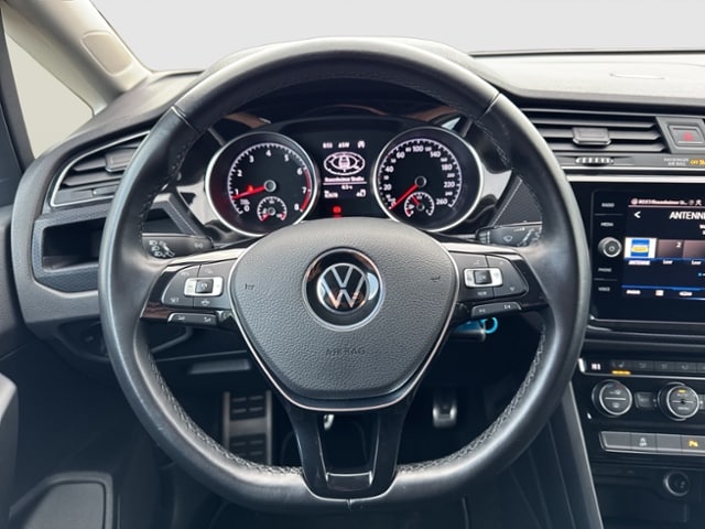 Volkswagen Touran 1.5 TSI R-Line