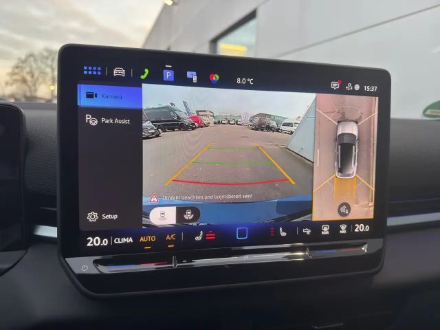 Volkswagen T-Roc 1.5 eTSI DSG R-Line