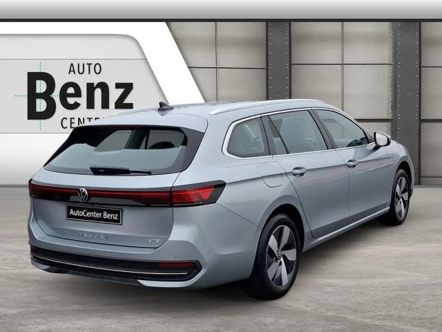 Volkswagen Passat 1.5 eTSI Business Variant