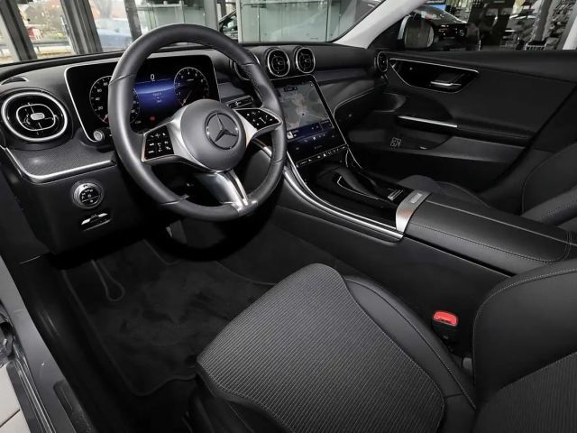 Mercedes-Benz C 180 Sedan