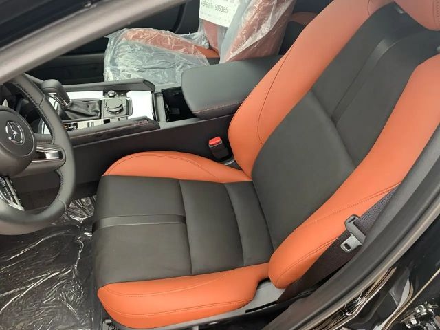 Mazda 3 2.5L S SkyActiv e-Skyactiv