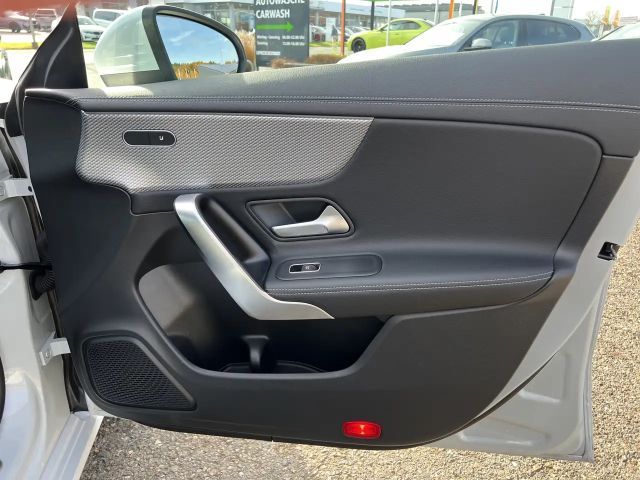 Mercedes-Benz CLA 200 Shooting Brake