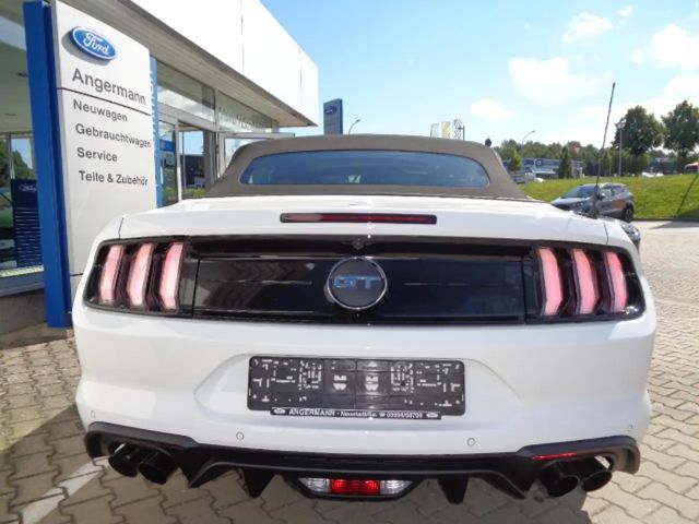 Ford Mustang Convertible GT 5.0 V8