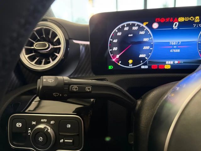 Mercedes-Benz A 180 A 180 d