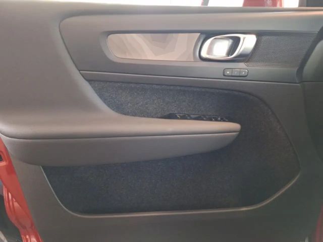 Volvo XC40 Core Recharge