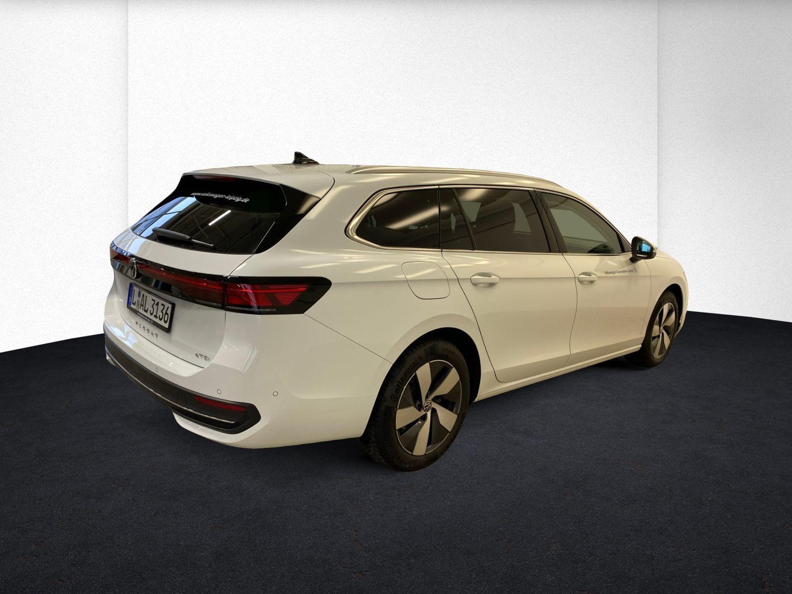 Volkswagen Passat 1.5 eTSI Business Variant