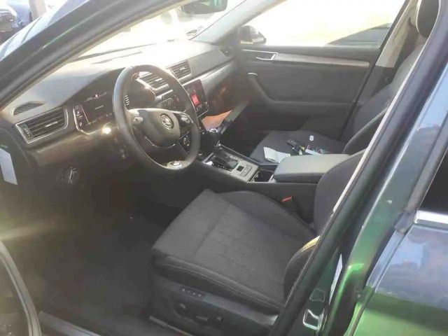 Skoda Superb 2.0 TDI Combi Style Style