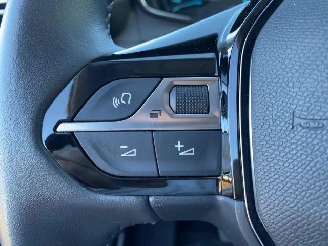 Peugeot E-2008 Allure Pack