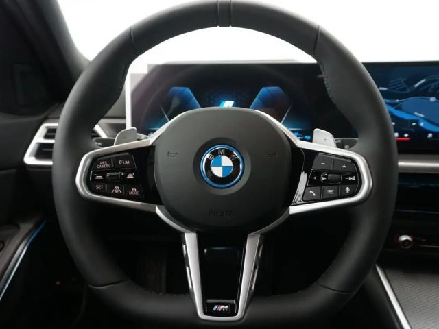 BMW 330 330e xDrive