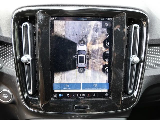 Volvo XC40 Dark Plus