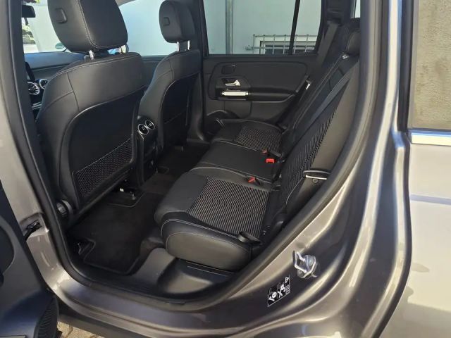 Mercedes-Benz EQB 300