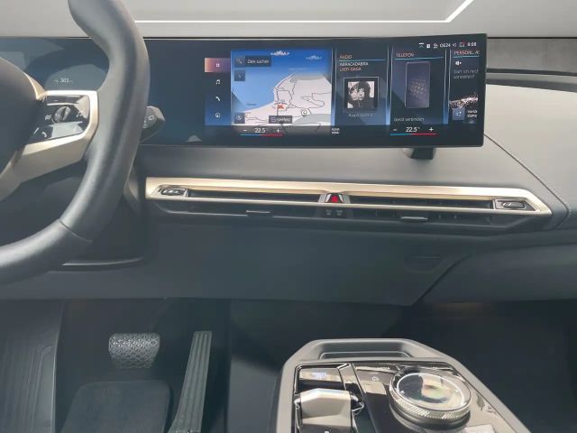 BMW iX xDrive50