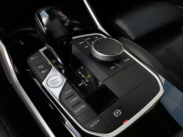 BMW 330 330e Touring