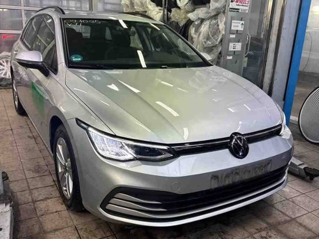 Volkswagen Golf 1.0 TSI Variant