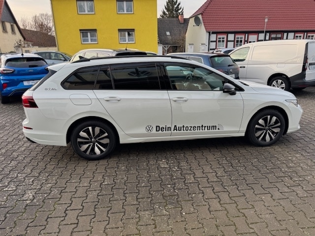 Volkswagen Golf 1.5 eTSI Variant