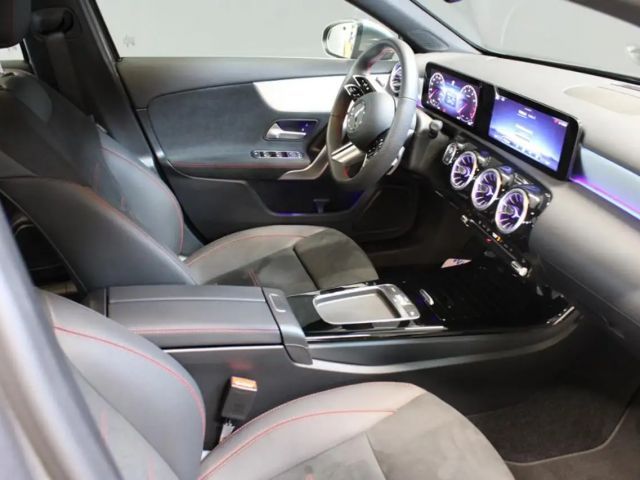 Mercedes-Benz A 180 AMG Line